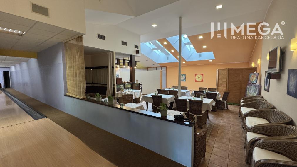 NA PREDAJ: OBJEKT VHODNÝ NA PODNIKANIE-SKLADOVANIE A SLUŽBY