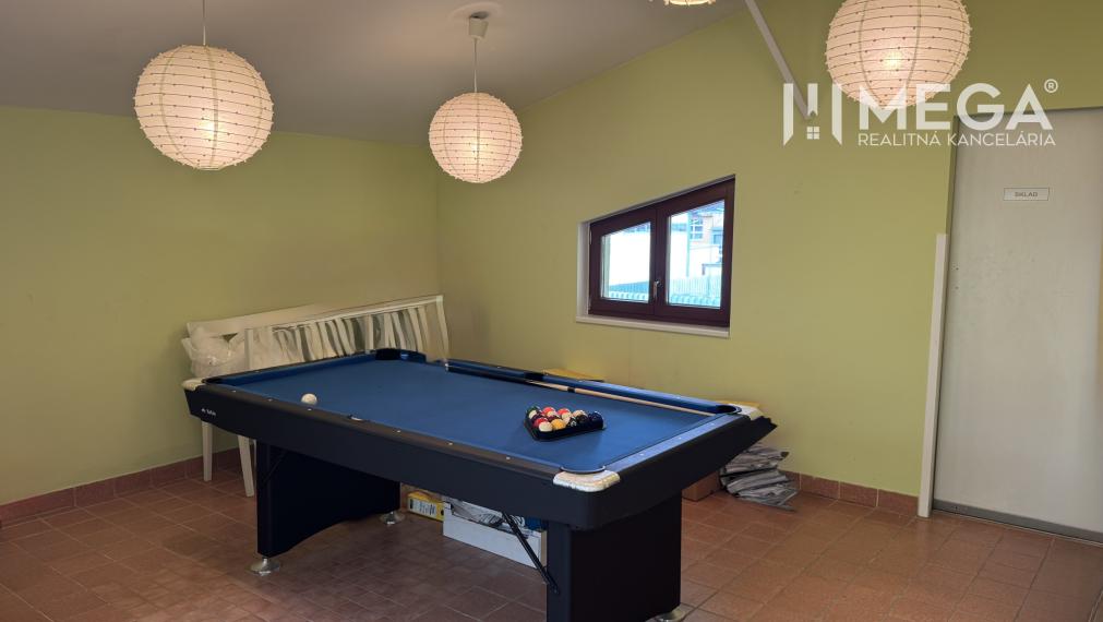 NA PREDAJ: OBJEKT VHODNÝ NA PODNIKANIE-SKLADOVANIE A SLUŽBY