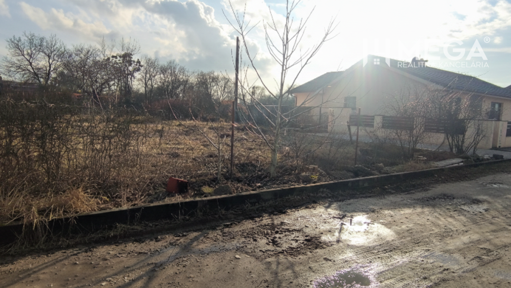 NA PREDAJ: Exkluzívny stavebný pozemok v Košiciach – Barca 957 m²