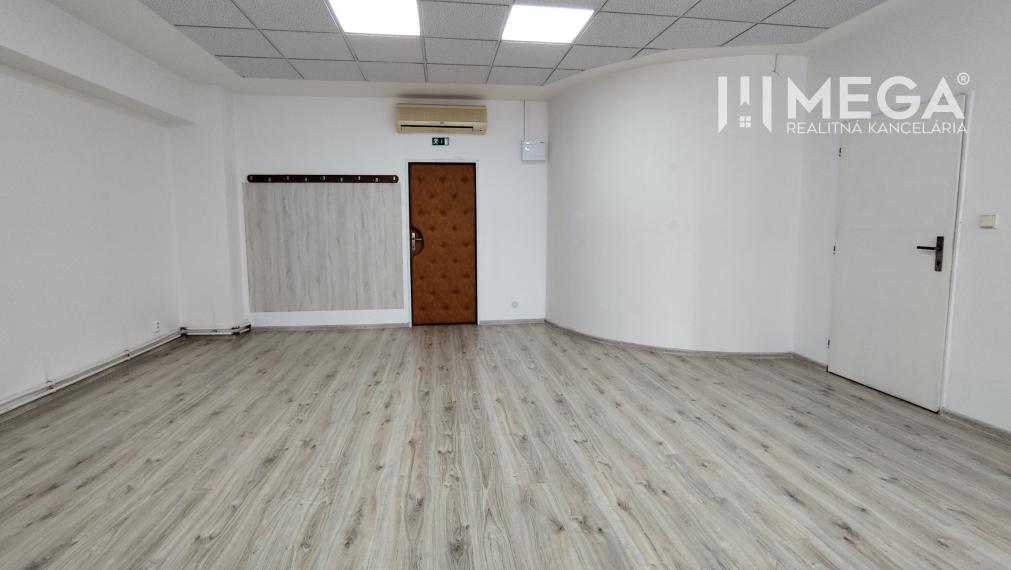 NA PRENÁJOM - kancelárske priestory v cente mesta Michalovce