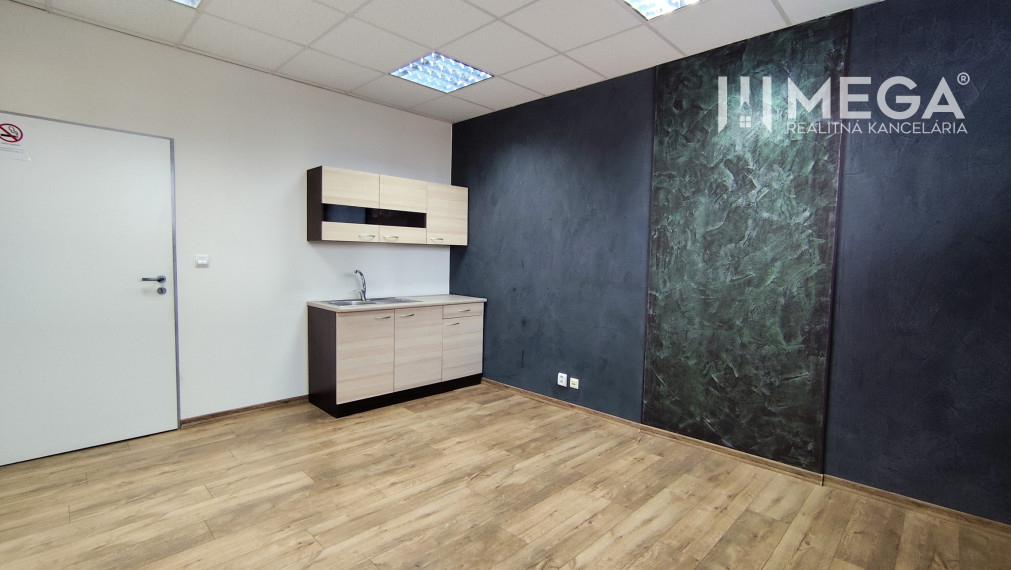 PRENAJATÉ - NA PRENÁJOM - kancelária v blízkosti centra mesta Michalovce