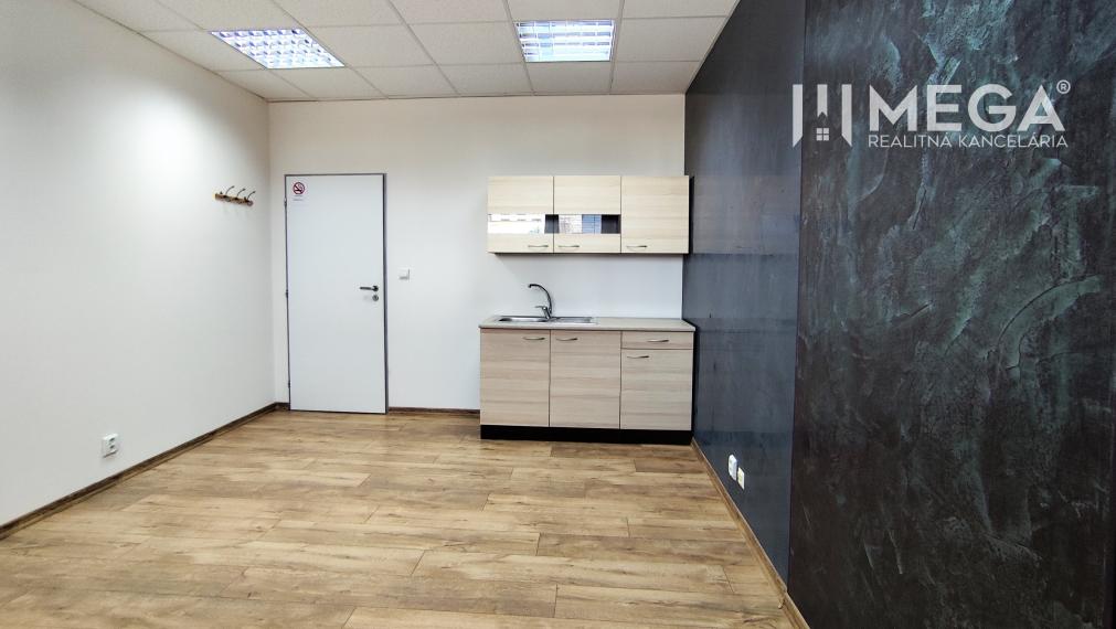 NA PRENÁJOM - kancelária v blízkosti centra mesta Michalovce