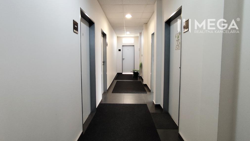 NA PRENÁJOM - kancelária v blízkosti centra mesta Michalovce