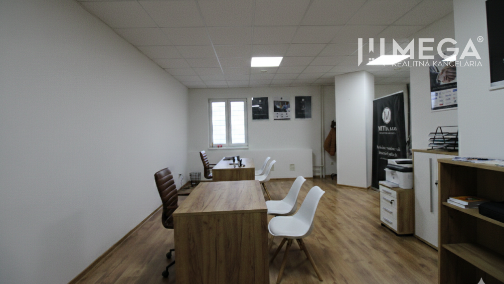 NA PRENÁJOM - obchodný priestor v OD Laborec, pešia zóna mesta Humenné