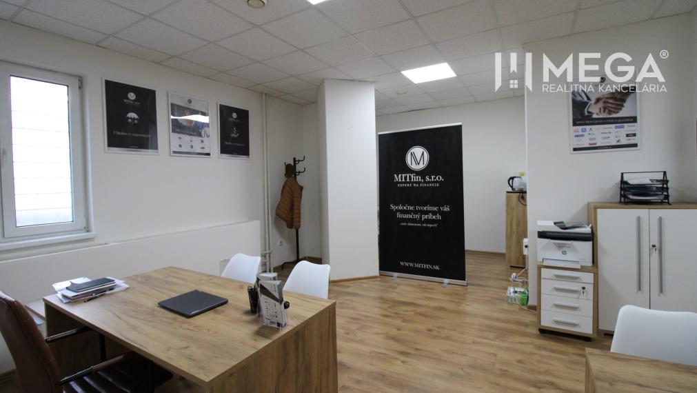 NA PRENÁJOM - obchodný priestor v OD Laborec, pešia zóna mesta Humenné