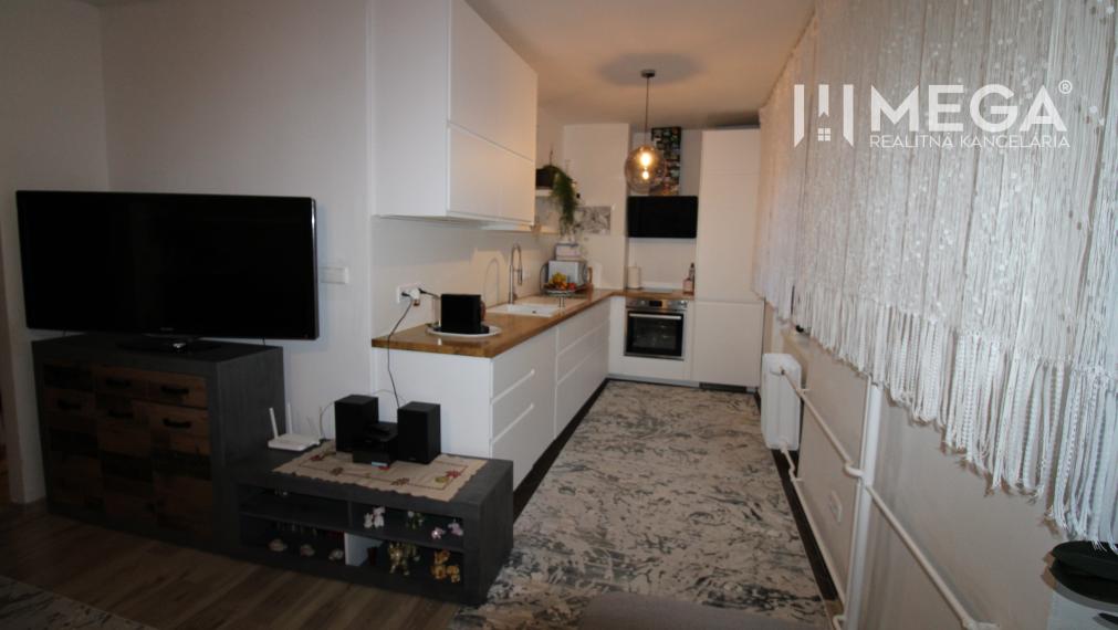 Na predaj krásny zrekonštruovaný 2 izbový byt Snina