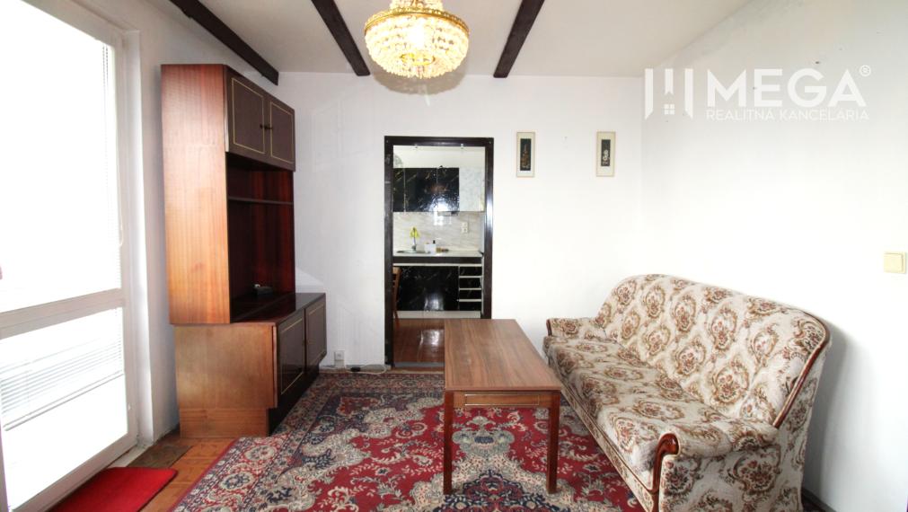 NA PREDAJ 3-IZBOVÝ BYT S VEĽKÝM BALKÓNOM ul. MIEROVÁ HUMENNÉ