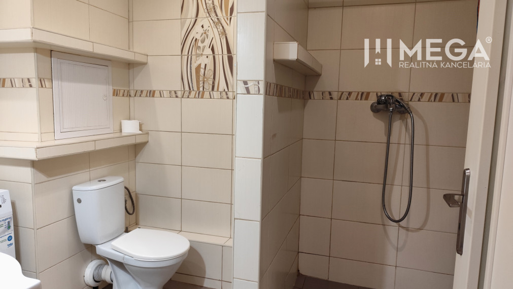 NA PRENÁJOM - priestranný 1izbový byt - Michalovce