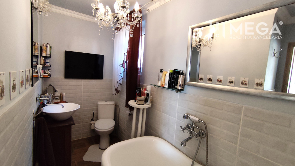 NA PREDAJ - Celoročne obývateľná chata - Šírava