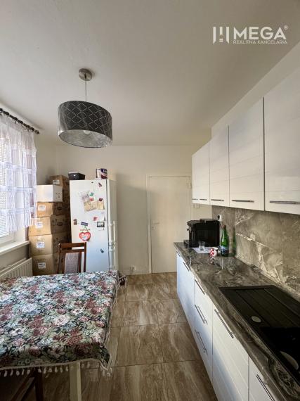 Na predaj 3 izbový byt s balkónom na sidl. pod Sokolejom v Humennom