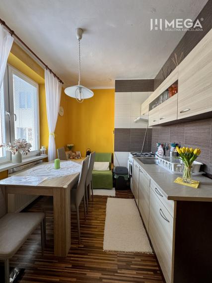 Na predaj 2 izbový byt s balkónom blízko centra mesta Humenné