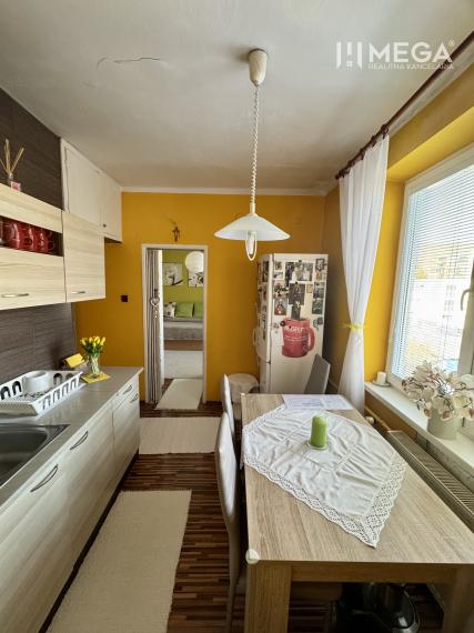 Na predaj 2 izbový byt s balkónom blízko centra mesta Humenné