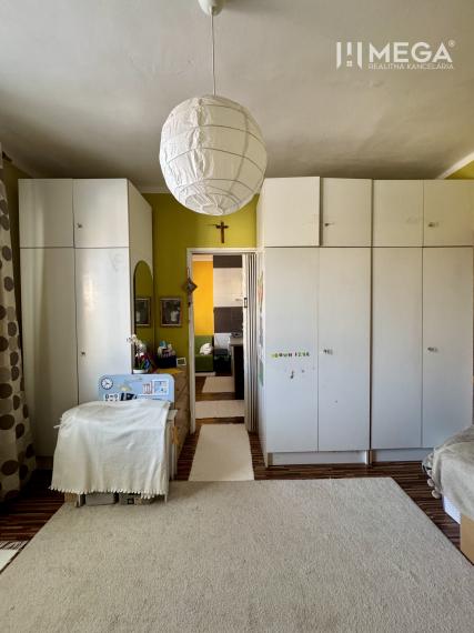 Na predaj 2 izbový byt s balkónom blízko centra mesta Humenné