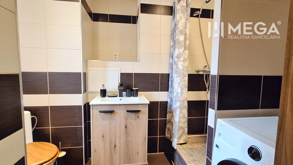 EXKLUZÍVNE NA PRENÁJOM 2-izbový BYT v meste Humenné