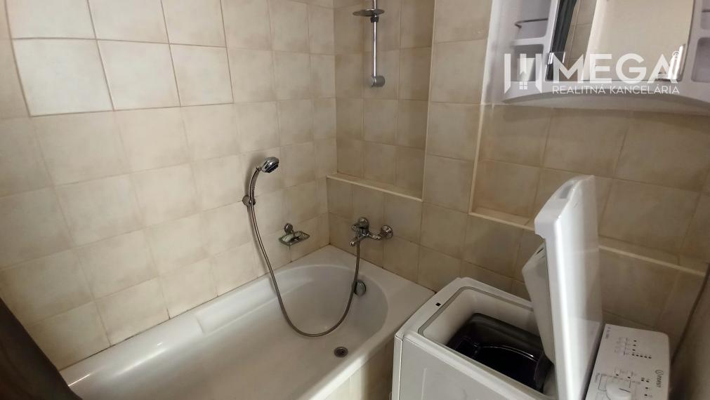 NA PRENÁJOM 1,5-IZB. BYT V MESTE HUMENNÉ