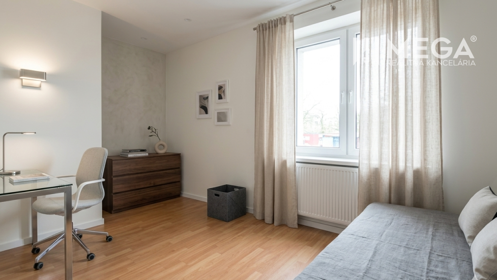 Na predaj - 3izbový byt s pozemkom a garážou v meste Humenné