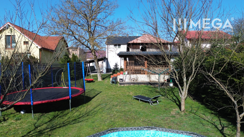 NA PREDAJ UNIKÁTNY RODINNÝ DOM V SRDCI MESTA MEDZILABORCE