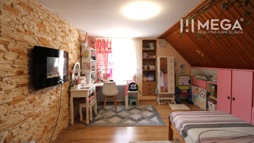 NA PREDAJ UNIKÁTNY RODINNÝ DOM V SRDCI MESTA MEDZILABORCE