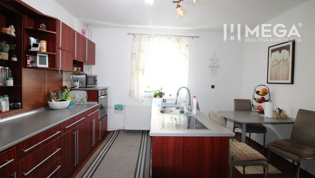 NA PREDAJ UNIKÁTNY RODINNÝ DOM V SRDCI MESTA MEDZILABORCE