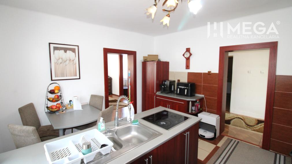 NA PREDAJ UNIKÁTNY RODINNÝ DOM V SRDCI MESTA MEDZILABORCE