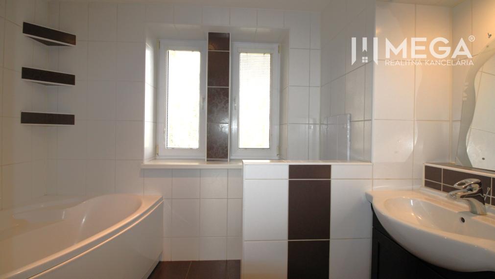 NOVÁ CENA NA PRENÁJOM ZARIADENÝ 2-izbový byt sídl.1 HUMENNÉ