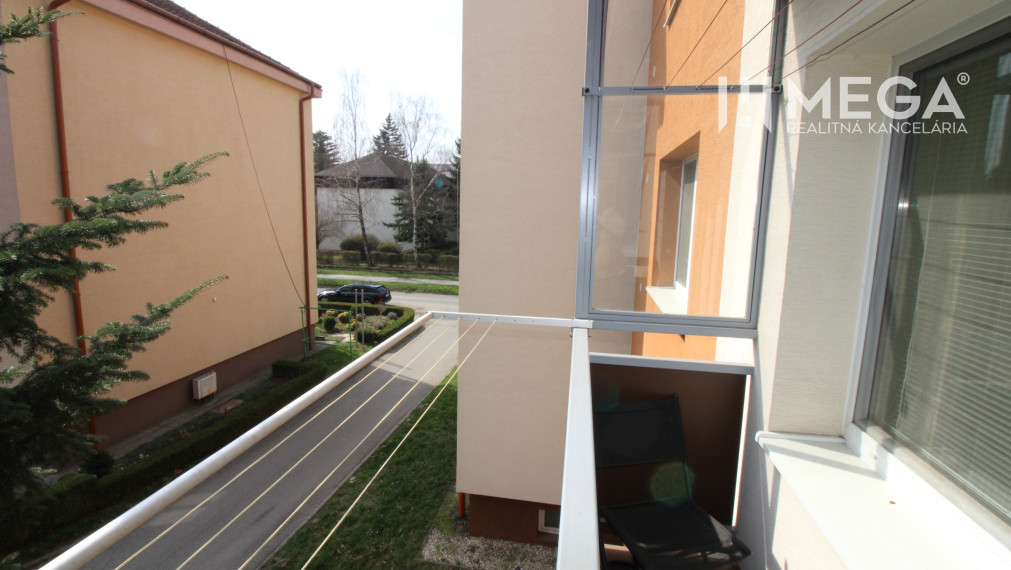 NOVÁ CENA NA PRENÁJOM ZARIADENÝ 2-izbový byt sídl.1 HUMENNÉ