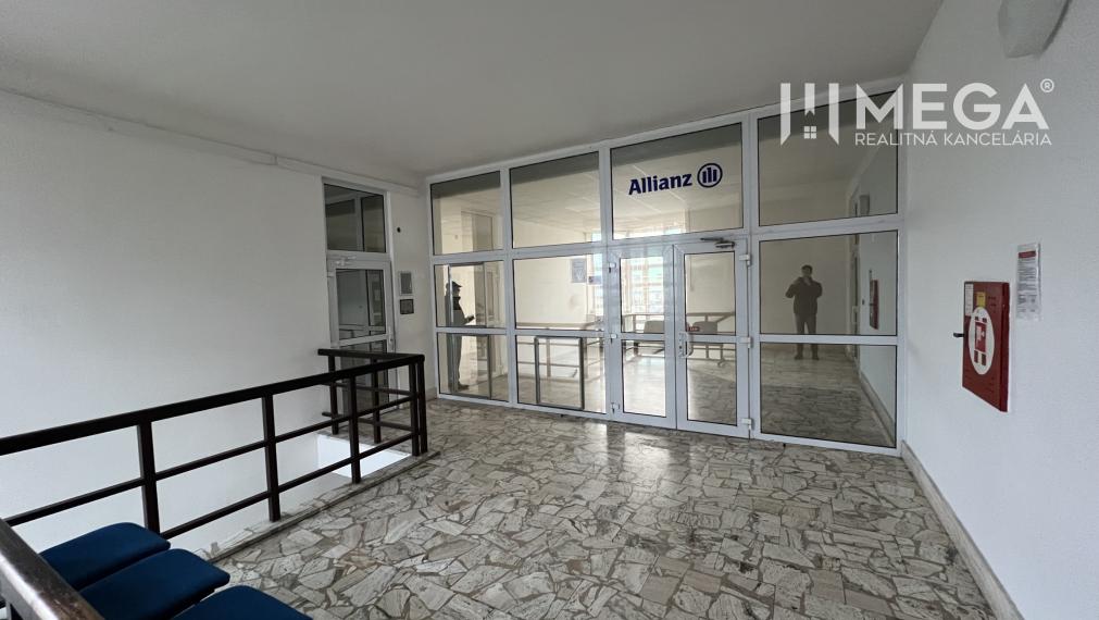 Na prenájom kancelárie v centre mesta Stropkov