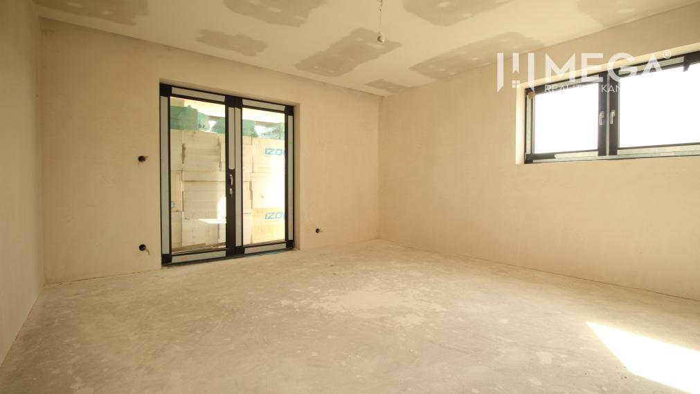 NA PREDAJ: Nadštandardný 5-izbový rodinný dom v Šemši – Moderné bývanie s výhľadom