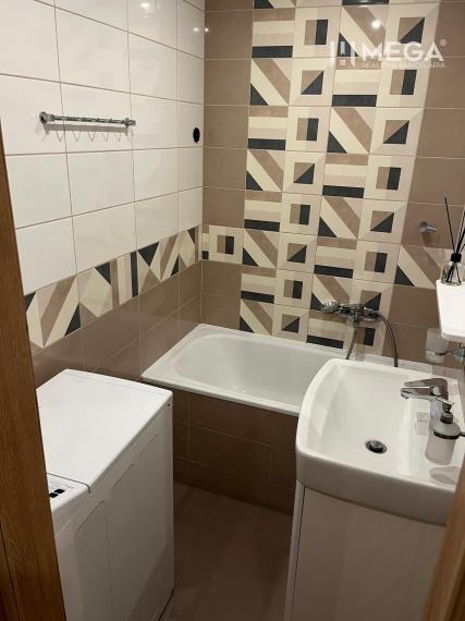 REZERVOVANÝ 2 IZBOVÝ BYT PO KOMPLETNEJ REKONŠTRUKCII HUMENNÉ