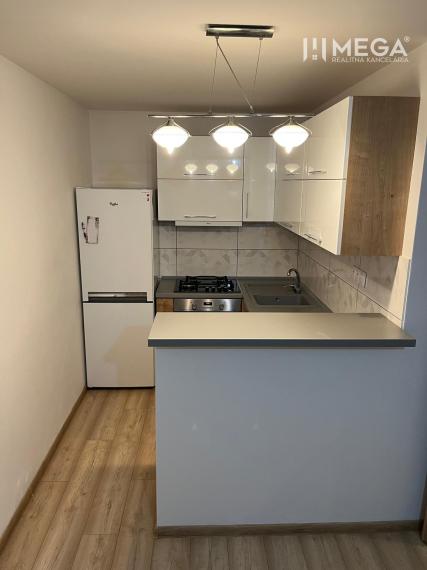 REZERVOVANÝ 2 IZBOVÝ BYT PO KOMPLETNEJ REKONŠTRUKCII HUMENNÉ