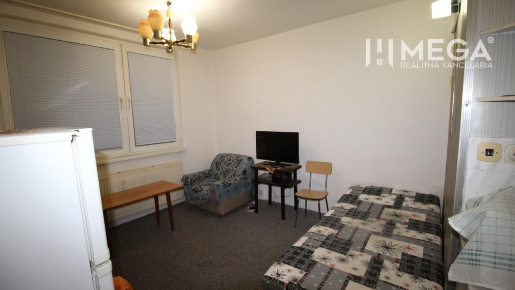 NA PRENÁJOM - Garsónka v pôvodnom stave na Sídlisku III v meste Humenné