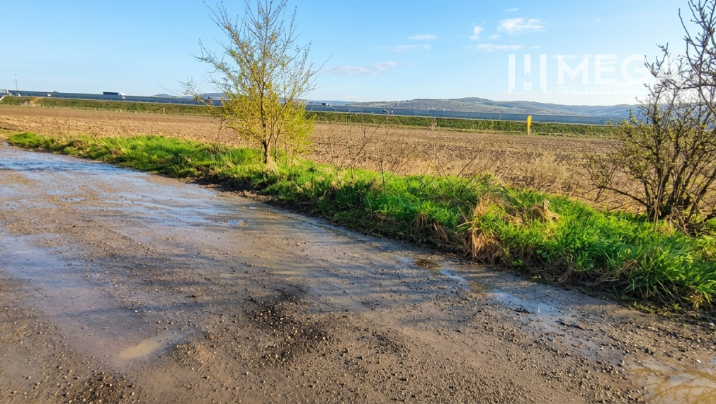 NA PREDAJ: Investičný pozemok s potenciálom pre 3 rodinné domy – Košice, Krásna (Rešov Majer)