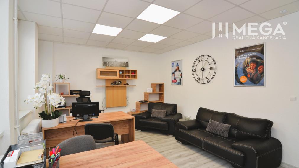 PRENÁJOM komerčného priestoru (32 m2) blízko centra Humenného