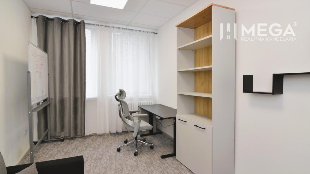 PRENÁJOM komerčného priestoru (14 m2) blízko centra Humenné