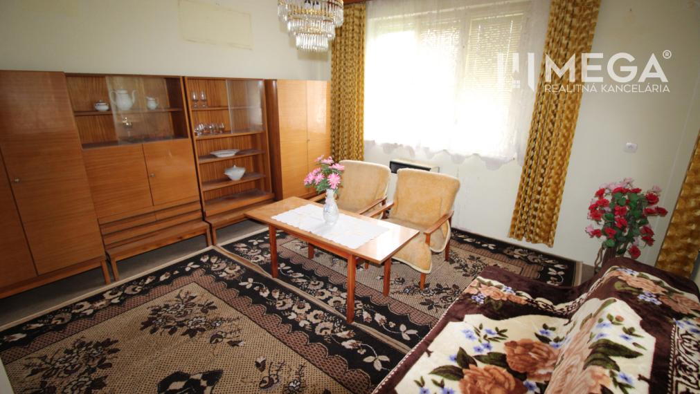 REZERVOVANÝ - Pôvodný rodinný dom v obci Dlhé nad Cirochou