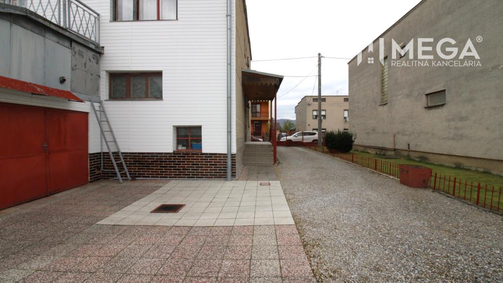 NA PREDAJ RODINNÝ DOM V TICHEJ LOKALITE MESTA STRÁŽSKE