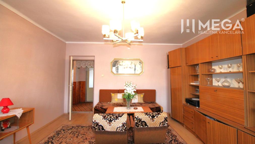 NA PREDAJ RODINNÝ DOM V TICHEJ LOKALITE MESTA STRÁŽSKE