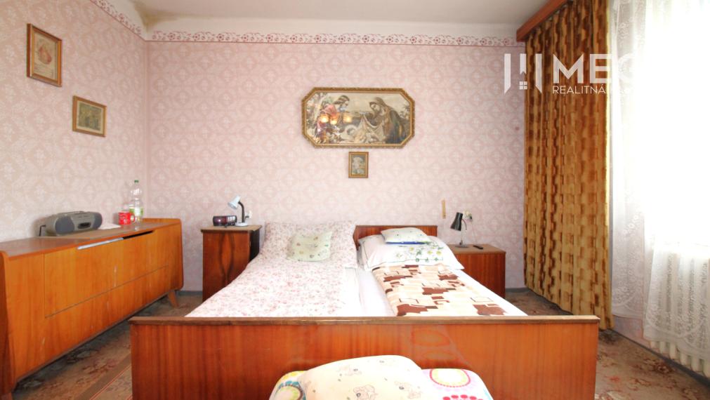 NA PREDAJ RODINNÝ DOM V TICHEJ LOKALITE MESTA STRÁŽSKE