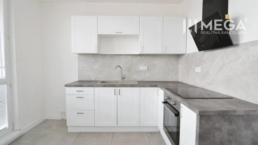 PRENÁJOM 1-IZBOVÉHO BYTU (40 m2) s dvomi balkónmi HUMENNÉ