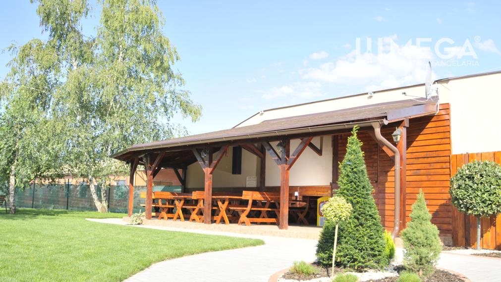 NA PREDAJ PRÉMIOVÁ NEHNUTEĽNOSŤ REŠTAURÁCIA BARÓNKA VRANOV n/T