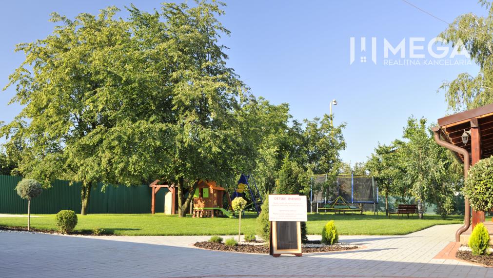 NA PREDAJ PRÉMIOVÁ NEHNUTEĽNOSŤ REŠTAURÁCIA BARÓNKA VRANOV n/T