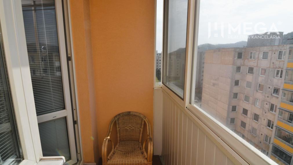 PRENÁJOM 3-izbového bytu (76 m2) v Humennom Sídlisko pod Sokolejom