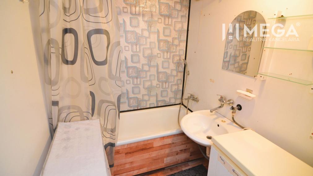 PRENÁJOM 3-izbového bytu (76 m2) v Humennom Sídlisko pod Sokolejom