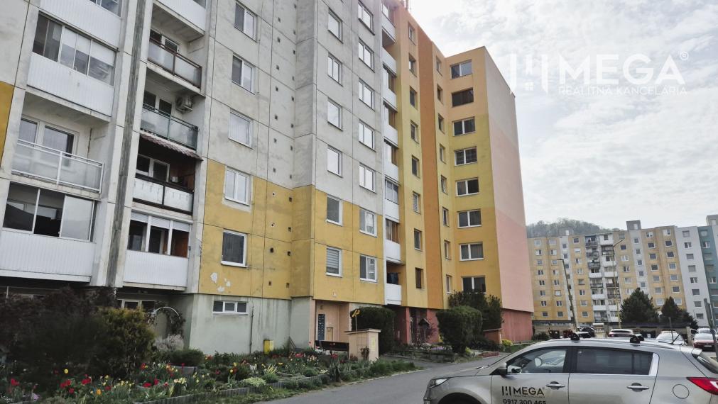 PRENÁJOM 3-izbového bytu (76 m2) v Humennom Sídlisko pod Sokolejom