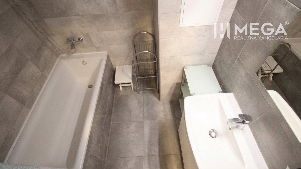 EXKLUZÍVNE NA PREDAJ: 3-IZBOVÝ BYT 94 m² | PARKOVACIE MIESTO | KLIMATIZÁCIA | KOMPLET ZARIADENÝ | KOŠICE – ŠACA