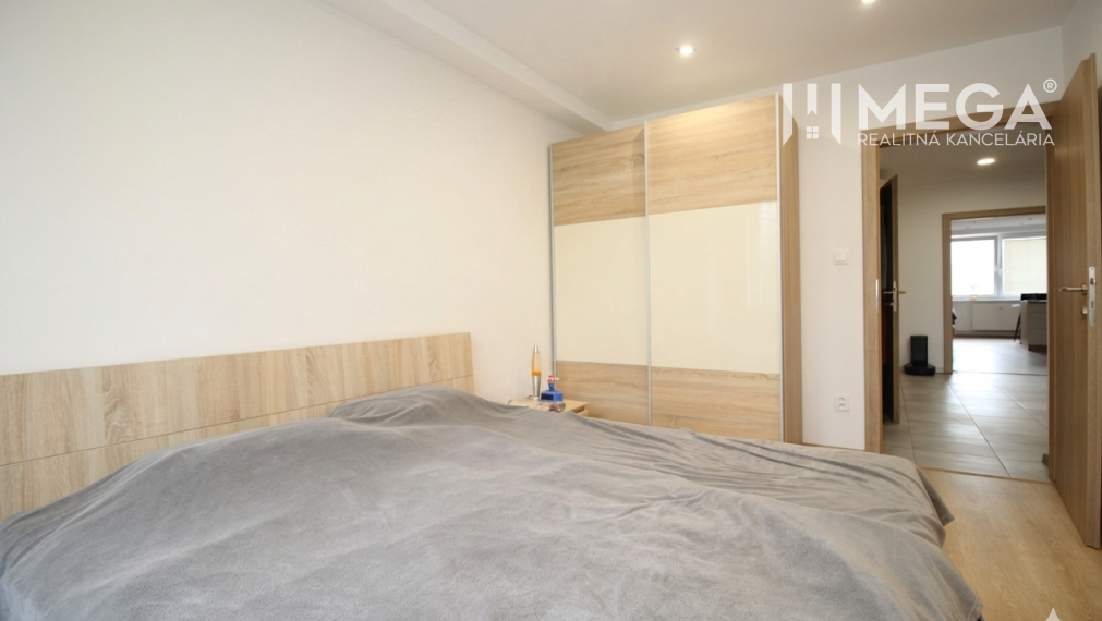 EXKLUZÍVNE NA PREDAJ: 3-IZBOVÝ BYT 94 m² | PARKOVACIE MIESTO | KLIMATIZÁCIA | KOMPLET ZARIADENÝ | KOŠICE – ŠACA