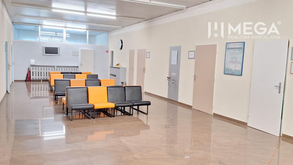 NA PREDAJ: Kompletne vybavené ZDRAVOTNÉ STREDISKO v Snine