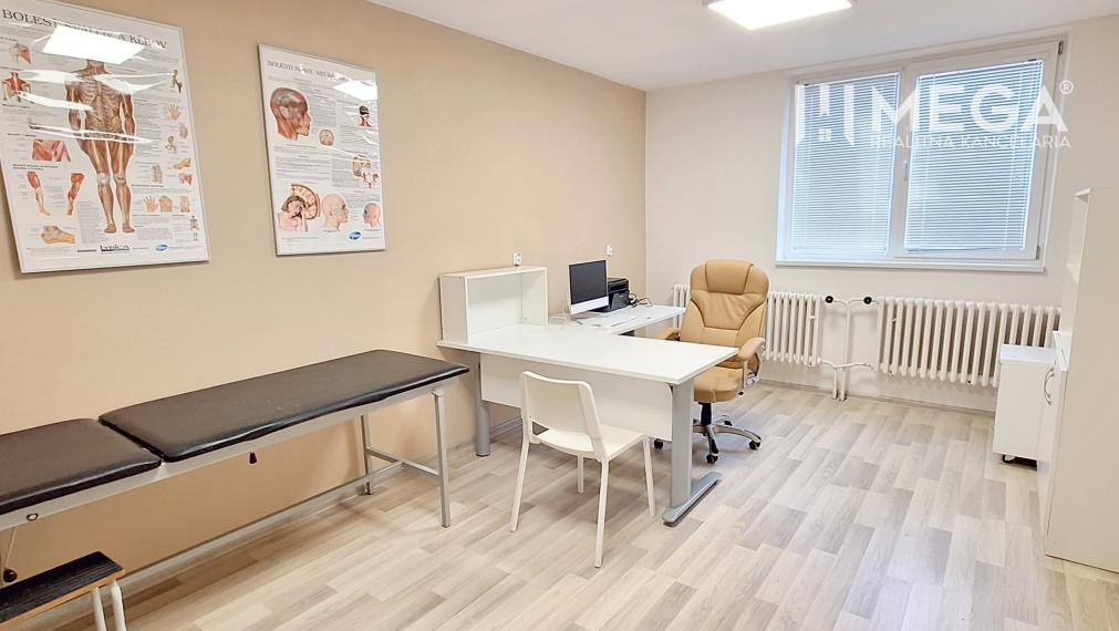 NA PREDAJ: Kompletne vybavené ZDRAVOTNÉ STREDISKO v Snine