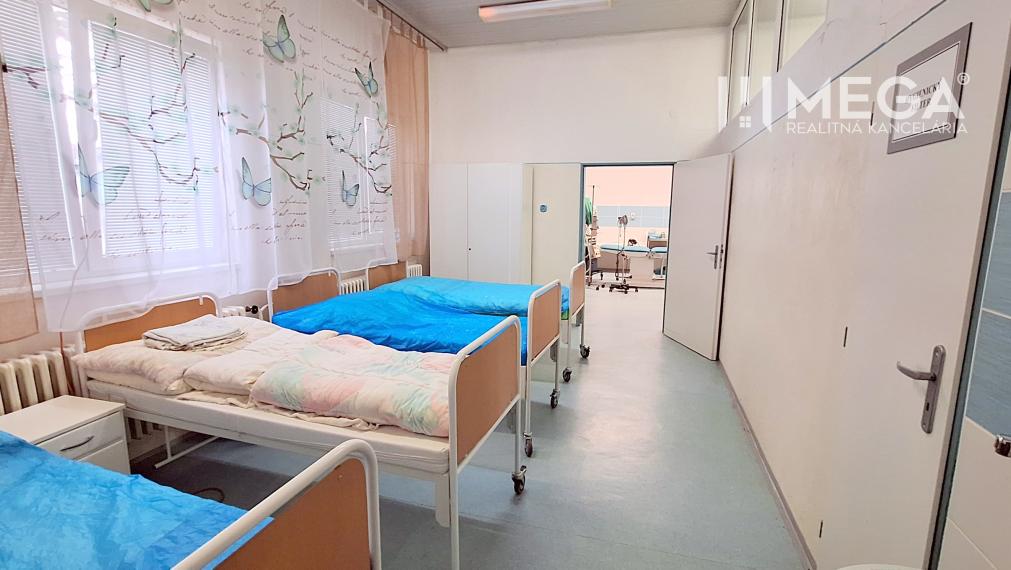 NA PREDAJ: Kompletne vybavené ZDRAVOTNÉ STREDISKO v Snine
