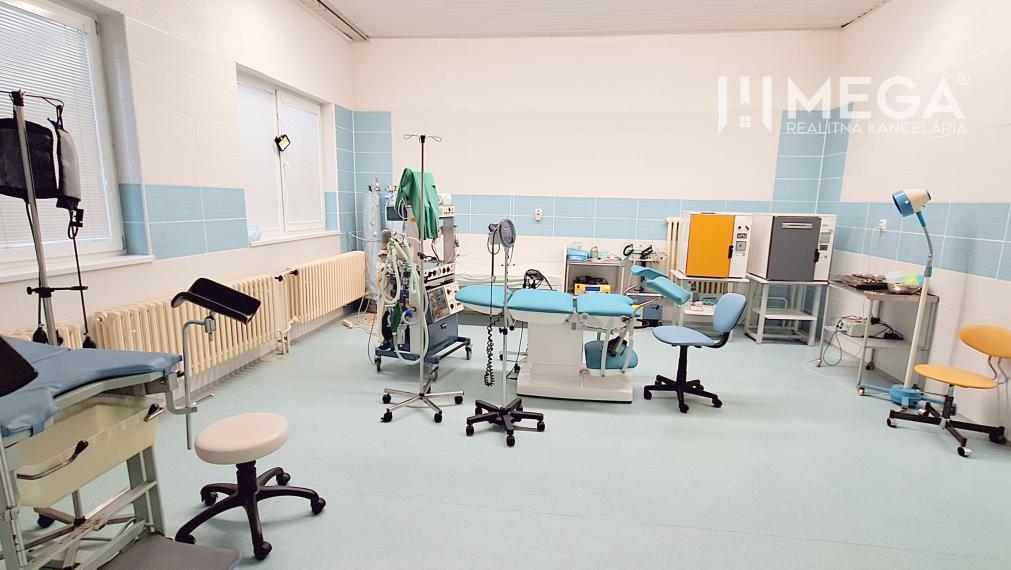 NA PREDAJ: Kompletne vybavené ZDRAVOTNÉ STREDISKO v Snine